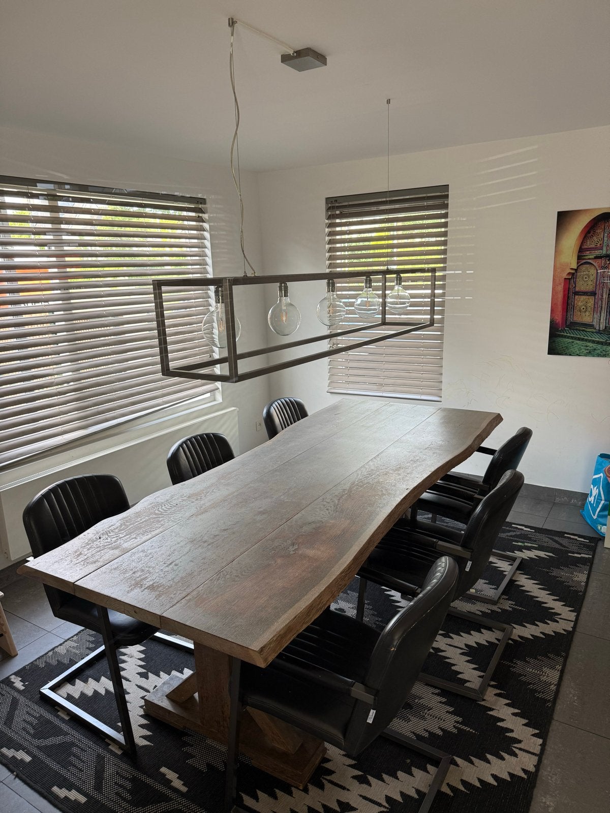Robuuste eettafel met 6 stoelen en lamp, Huis en Inrichting, Tafels | Eettafels, Ophalen, Gebruikt, 100 tot 150 cm, 200 cm of meer