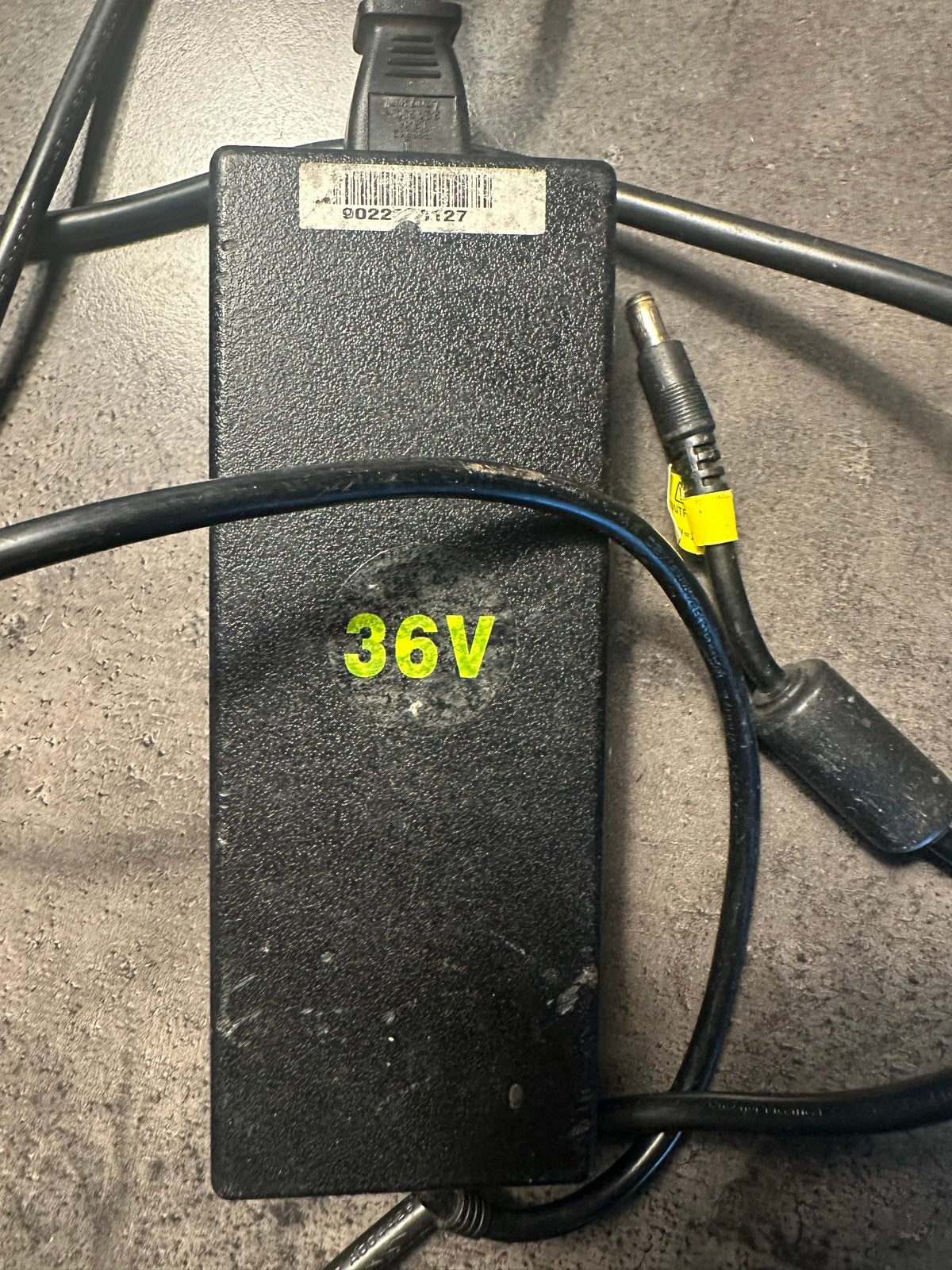 36V AC-DC Oplader voor Li-ion/LiFe type accu's, Ophalen of Verzenden, Gebruikt
