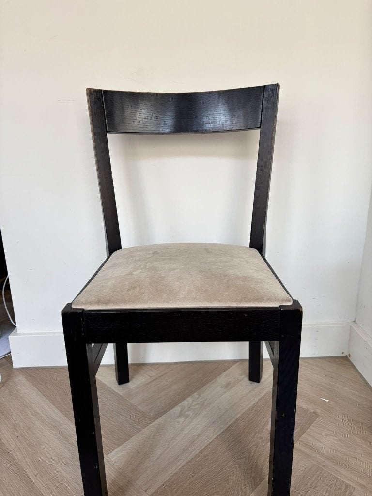 Foto 2 van Set of 4 Wooden Dining Chairs
