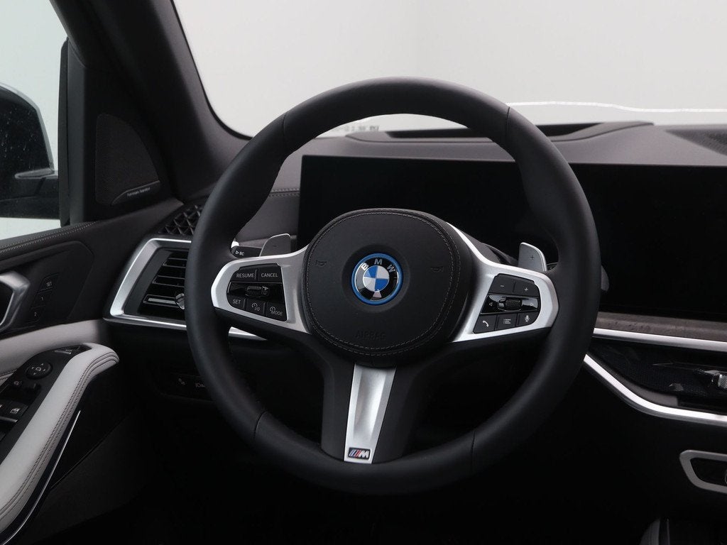 BMW X5 xDrive50e SoH 100% (bj 2025, automaat), Auto's, BMW, Gebruikt, X5, 2395 kg, Met garantie (alle)