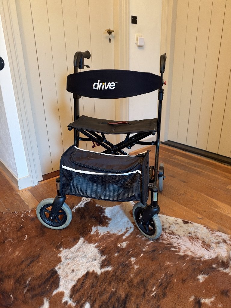 rollator zwart van het merk nitro, Diversen, Ophalen of Verzenden, Lichtgewicht, Gebruikt