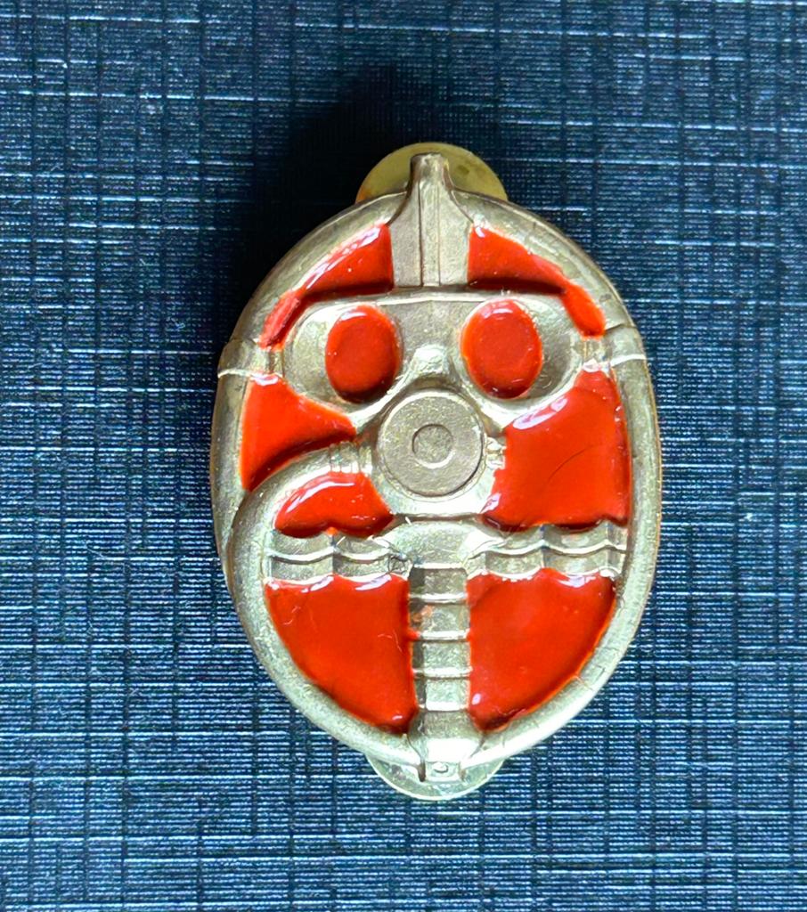Embleem Duiken Rood Brevet Proefmodel Instructeur, Verzamelen, Verzenden, Landmacht, Nederland, Embleem of Badge