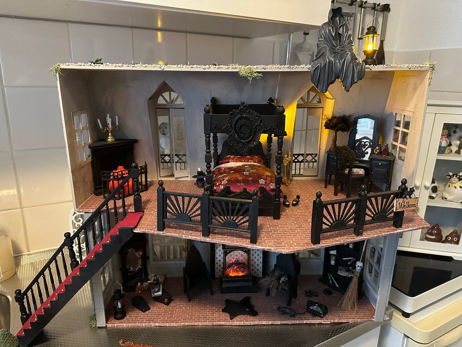Halloweenspookhuis met verlichting en meubels, Verzamelen, Ophalen of Verzenden, Gebruikt, Decoratie