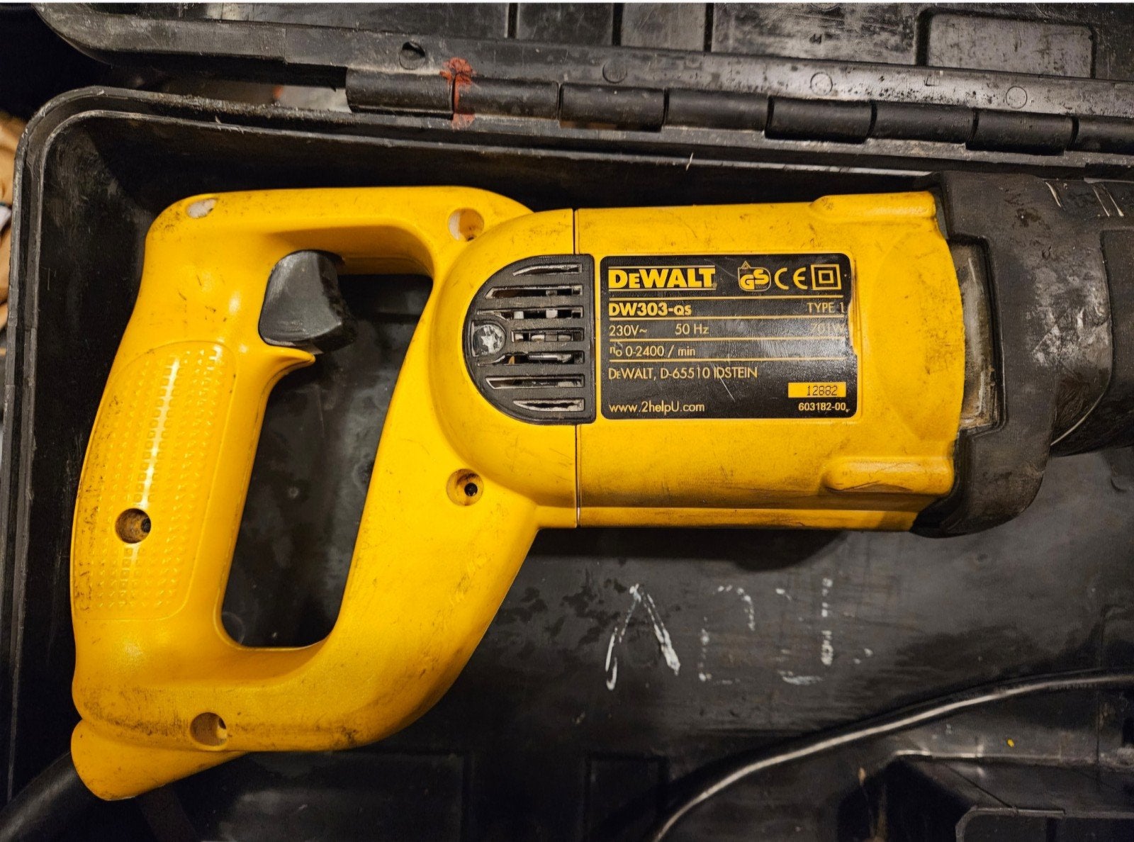 Super werkende DEWALT reciprozaag Inc koffer/zaagjes € 55., 70 mm of meer, 600 tot 1200 watt, Ophalen of Verzenden, Zo goed als nieuw
