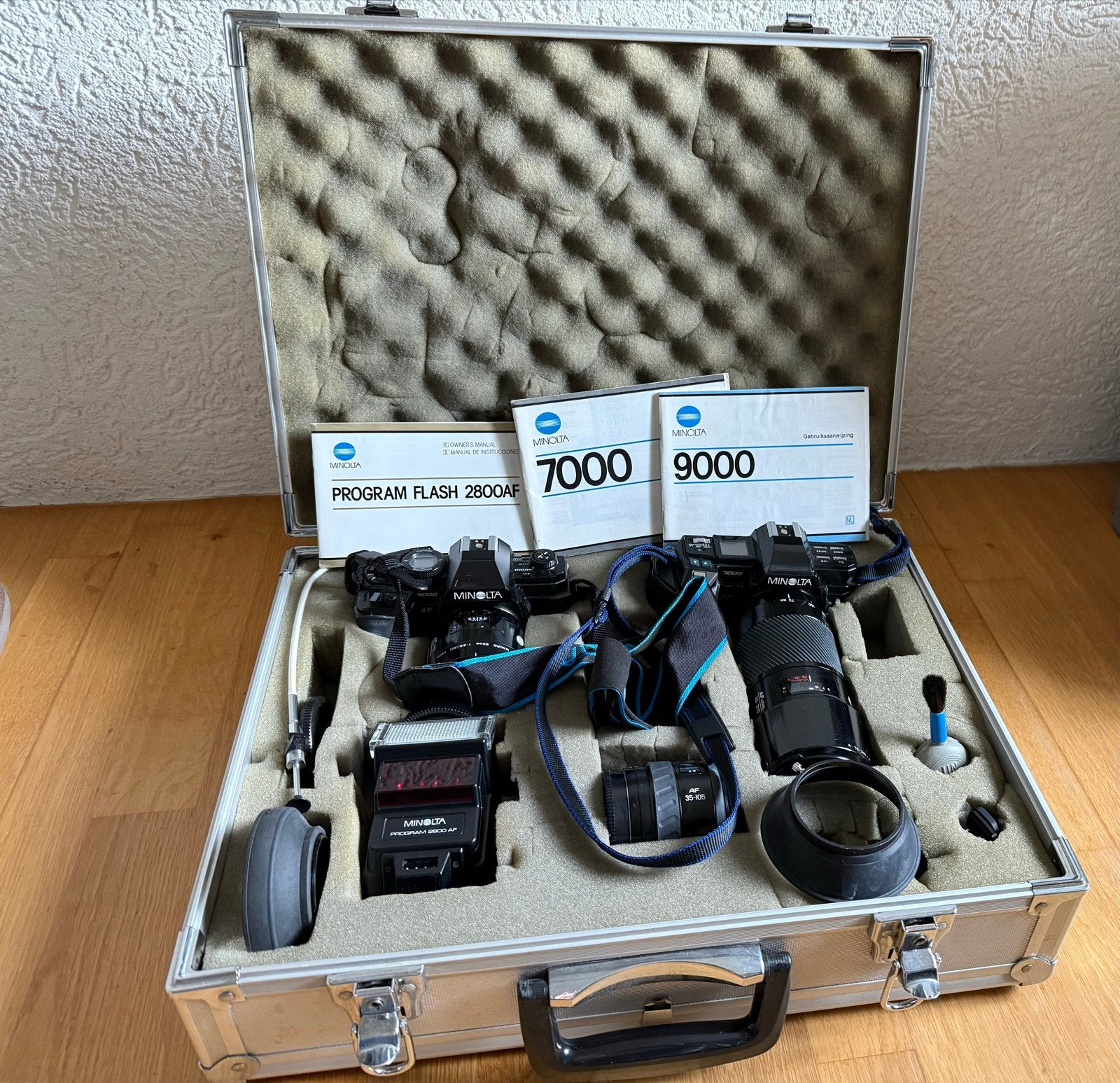 Minolta 7000 & 9000 SLR camera set met 3 lenzen en flitser, Ophalen, Gebruikt, Spiegelreflex, Minolta