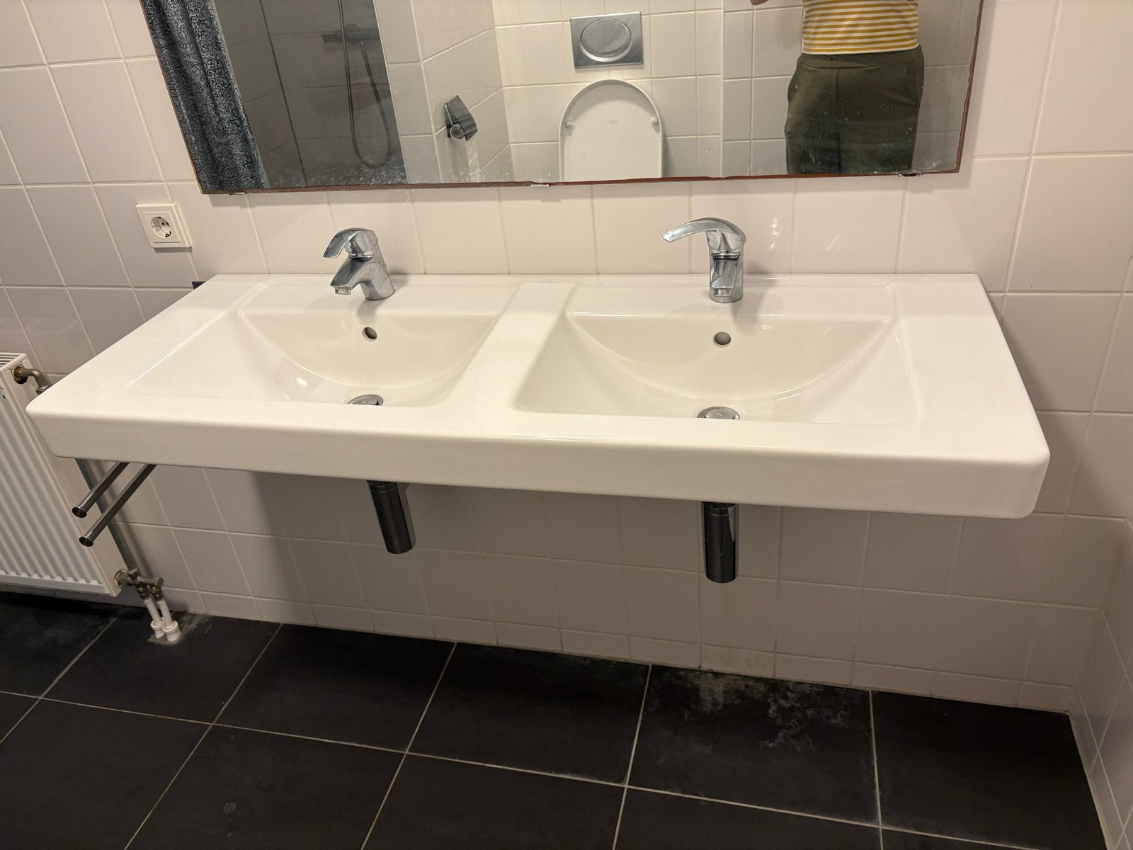 Villeroy & Boch dubbele wastafel en toilet, Doe-het-zelf en Verbouw, Ophalen, Gebruikt, Chroom, Wastafel