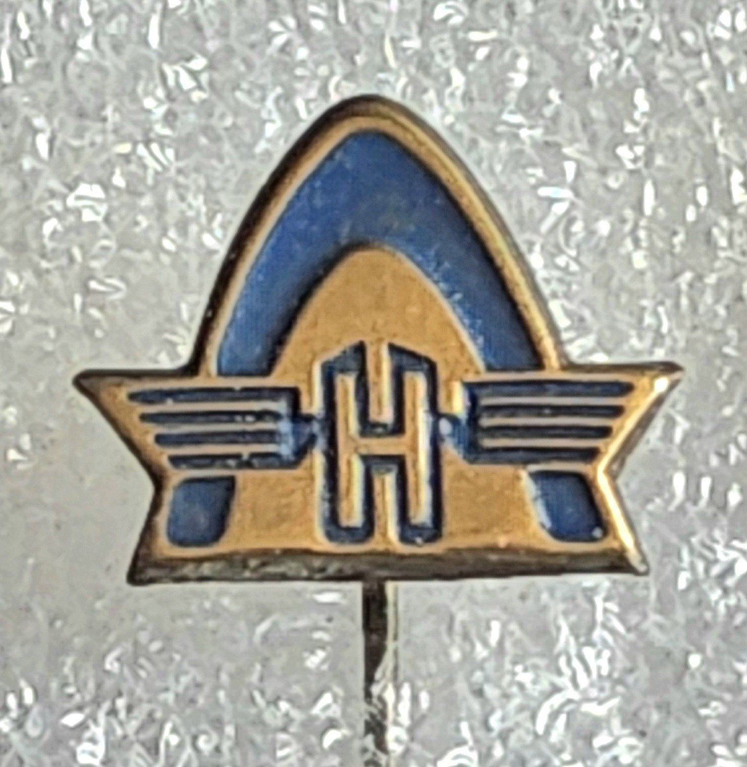 Speldje Hanomag - Vintage verzamelobject, Ophalen of Verzenden, Gebruikt, Merk, Speldje of Pin