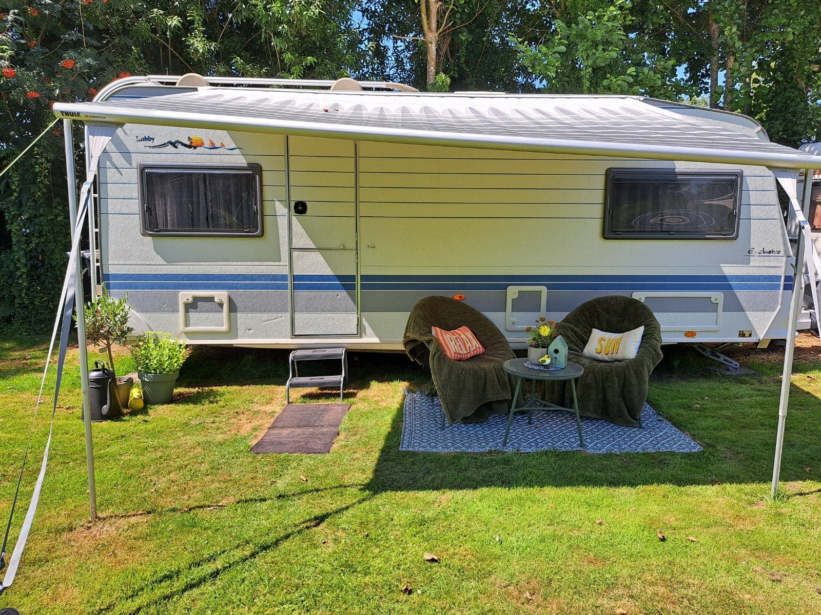 Hobby easy excellent 540 grote caravan frans bed voortent, Caravans en Kamperen, Vast bed, Rondzit, Hobby, 7 tot 8 meter