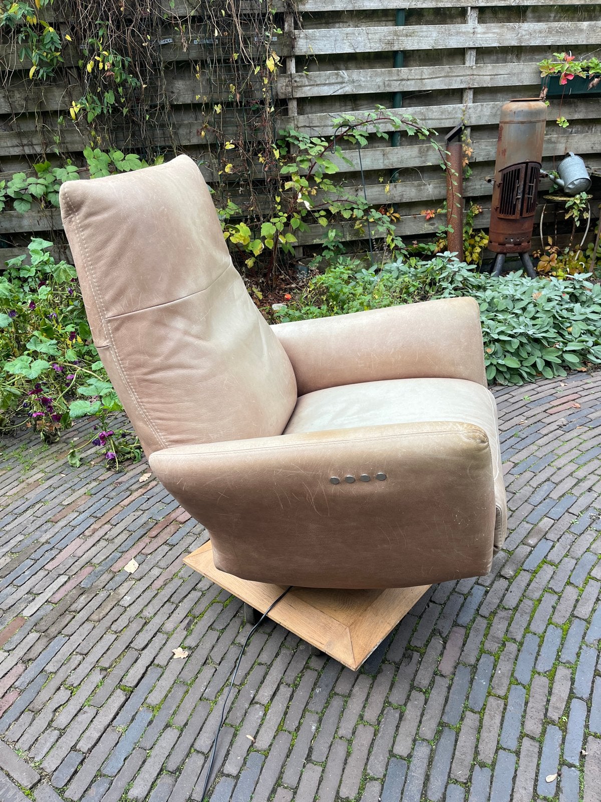 Leren relaxfauteuil met elektrische verstelling, Ophalen, Gebruikt, Leer, 75 tot 100 cm