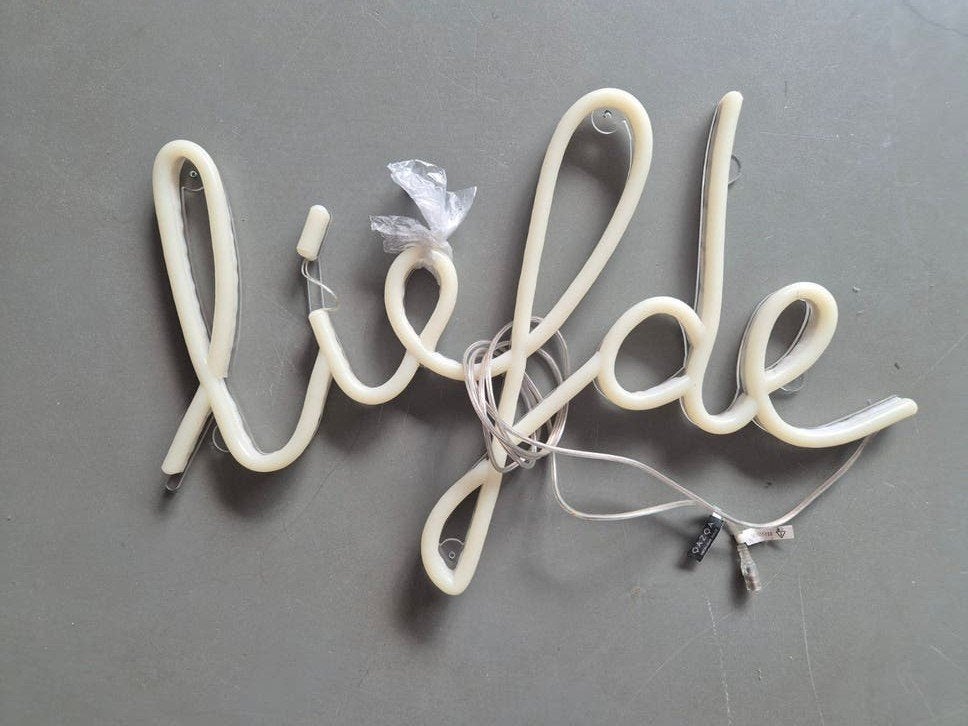 Qazqa Neon Wandlamp 'Liefde' met afstandsbediening, Ophalen, Wit, Met afstandsbediening, Kunststof
