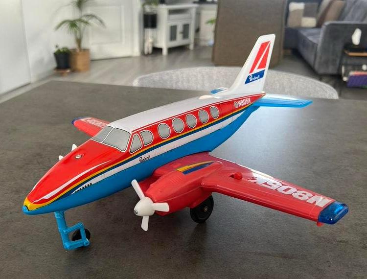 Speelgoed MG Beechcraft N805K vliegtuig, Overige merken, Ophalen of Verzenden, Zo goed als nieuw, Groter dan 1:72