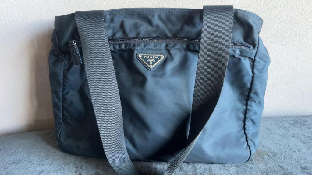 Prada nylon tas, 30 cm of meer, Blauw, Minder dan 40 cm, Minder dan 35 cm