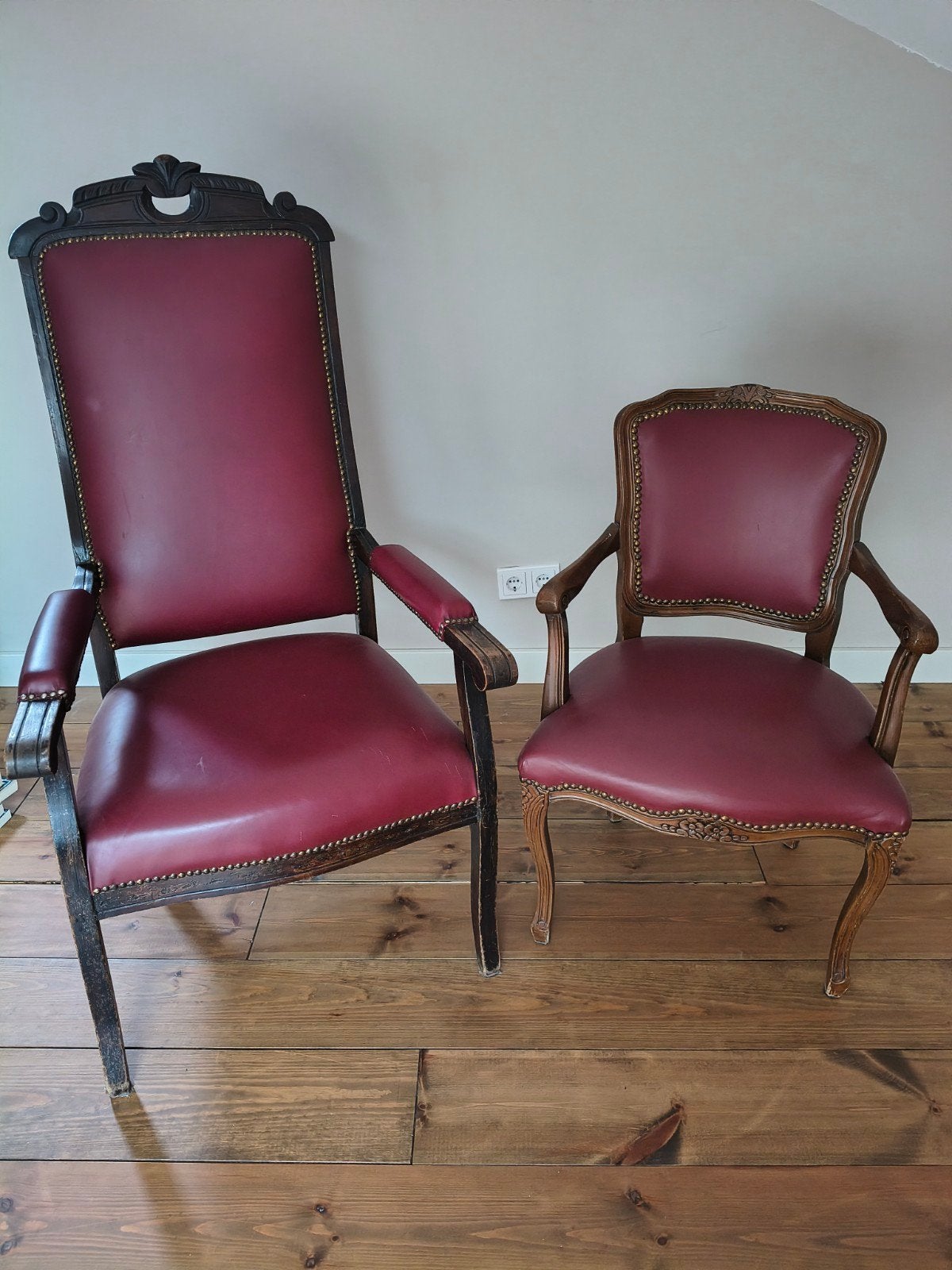 Antieke stoelen set: Hoge fauteuil en kleine stoel, Antiek en Kunst, Antiek | Meubels | Stoelen en Banken, Ophalen