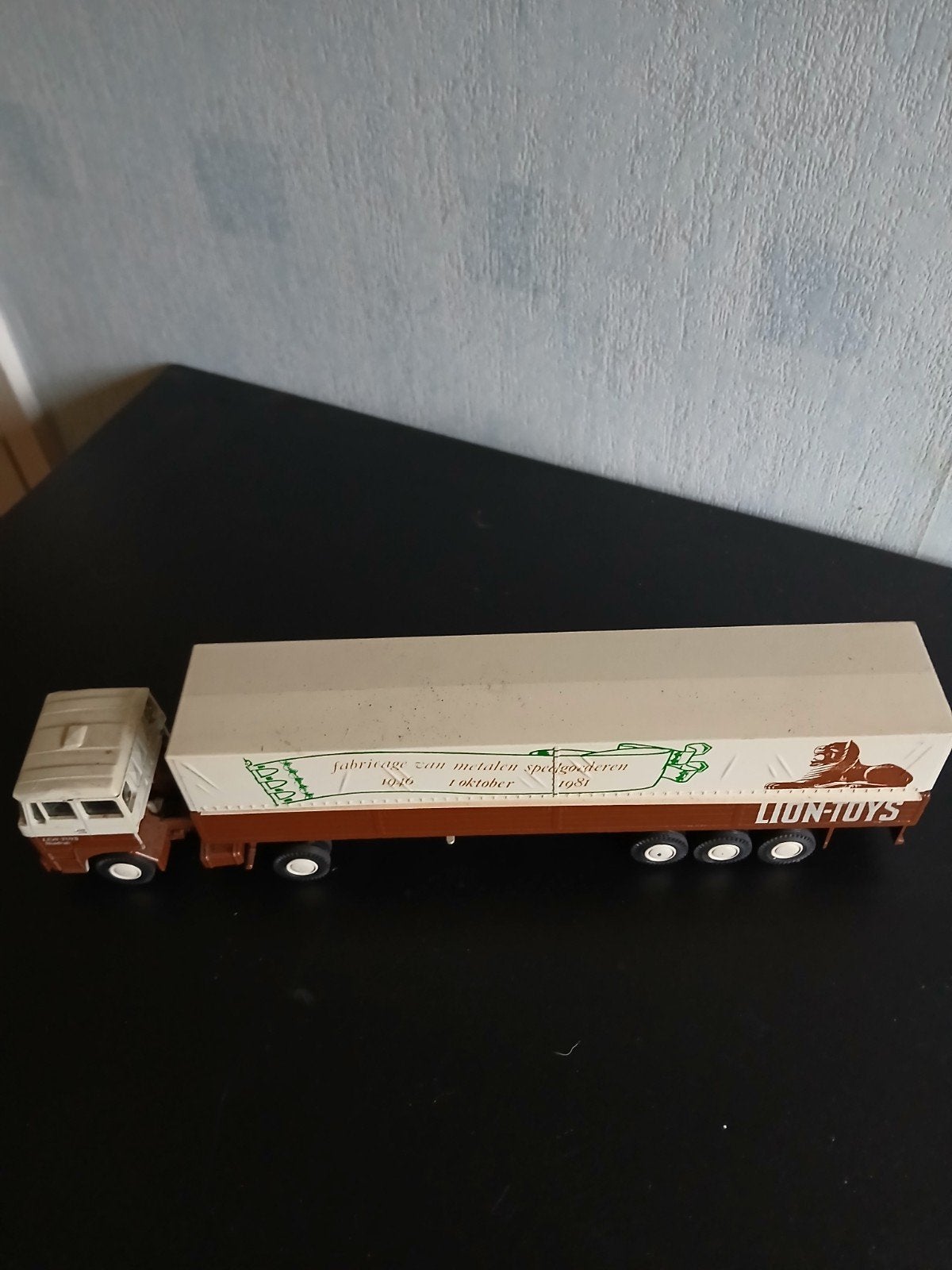 Lion Toys DAF Truck Jubileumeditie 1981 met Certificaat, Overige merken, 1:50 of kleiner, Ophalen of Verzenden, Zo goed als nieuw