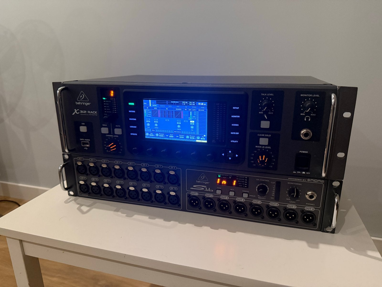 Behringer X32 Rack + S16 - Complete In-Ear Set, Ophalen, Gebruikt, 20 kanalen of meer, Microfooningang