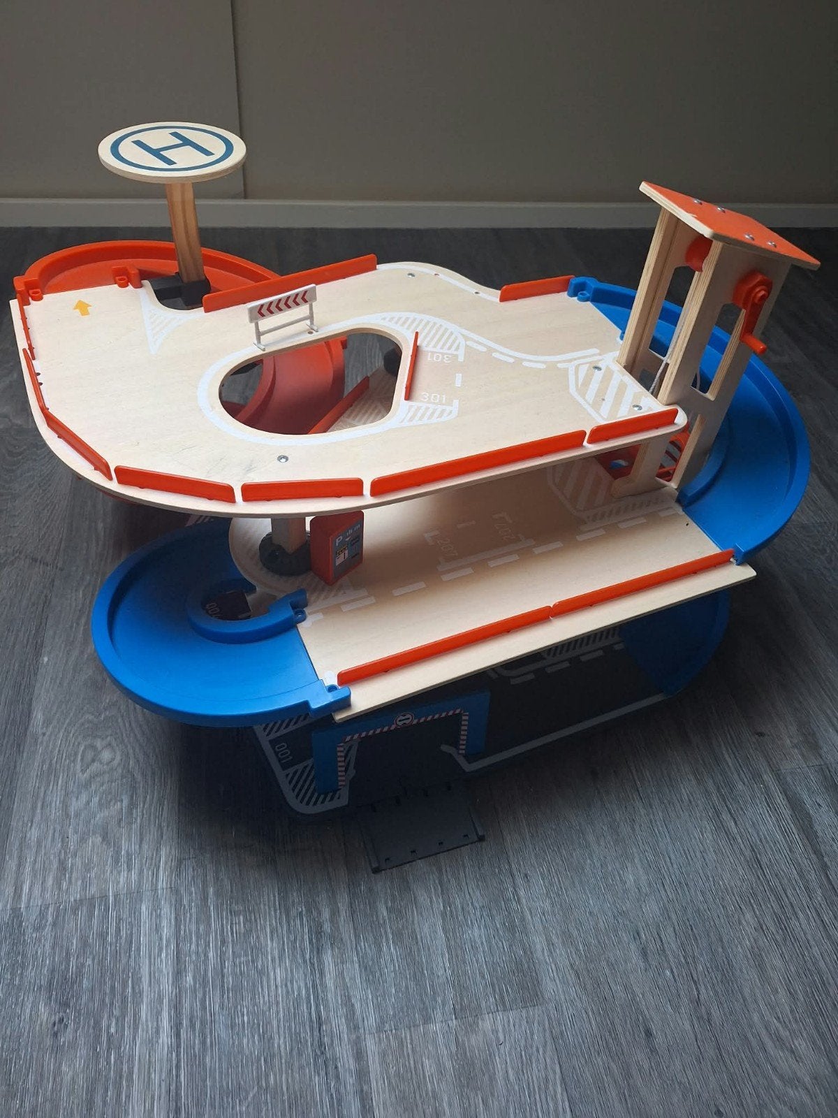 houten speelgoed garage, Ophalen, Gebruikt