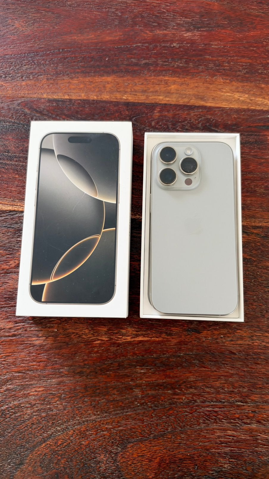 iPhone 16 Pro 128 GB Natural Titanium Zo goed als nieuw, IPhone 16 Pro, 128 GB, 89 %, Ophalen of Verzenden