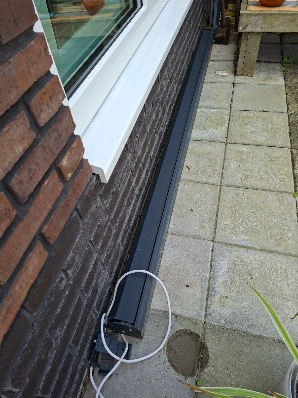 Zo goed als nieuw knikarmscherm, rood/grijs gestreept, Ophalen, Zo goed als nieuw, Knikarmscherm, Elektrisch