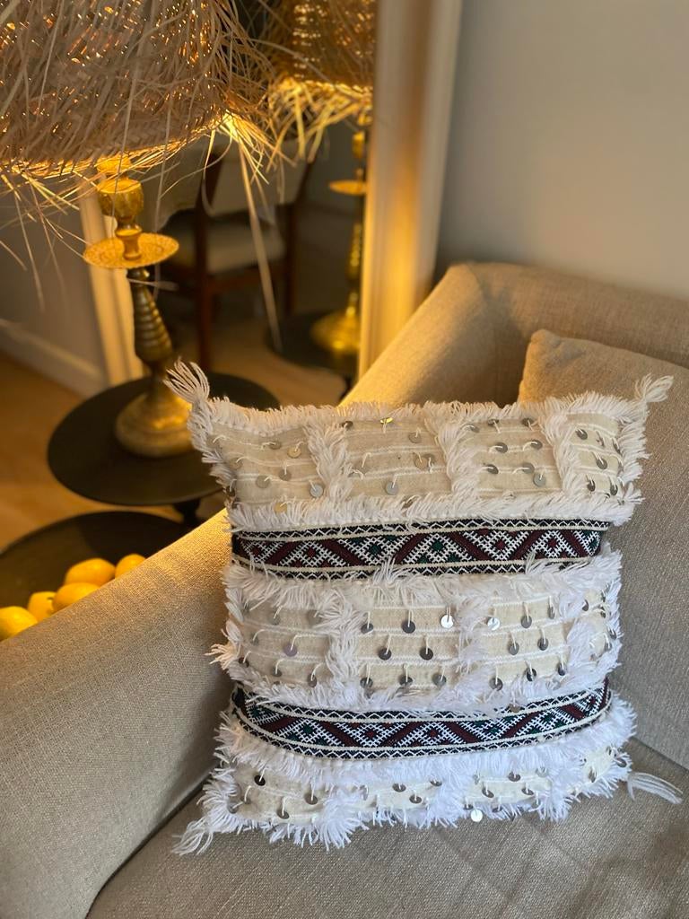 Berber kussen 50x50cm met pailletten, Huis en Inrichting, Woonaccessoires | Kussens, Ophalen of Verzenden, Zo goed als nieuw, Beige