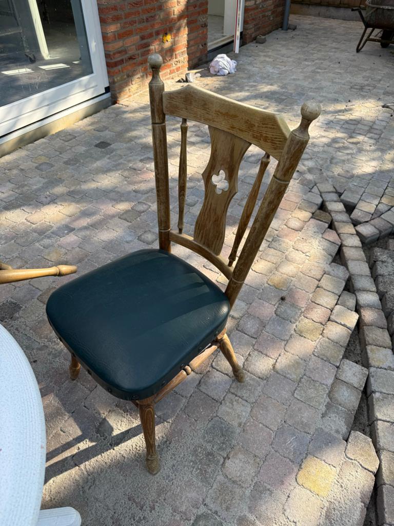 6 eettafelstoelen - gratis, Ophalen