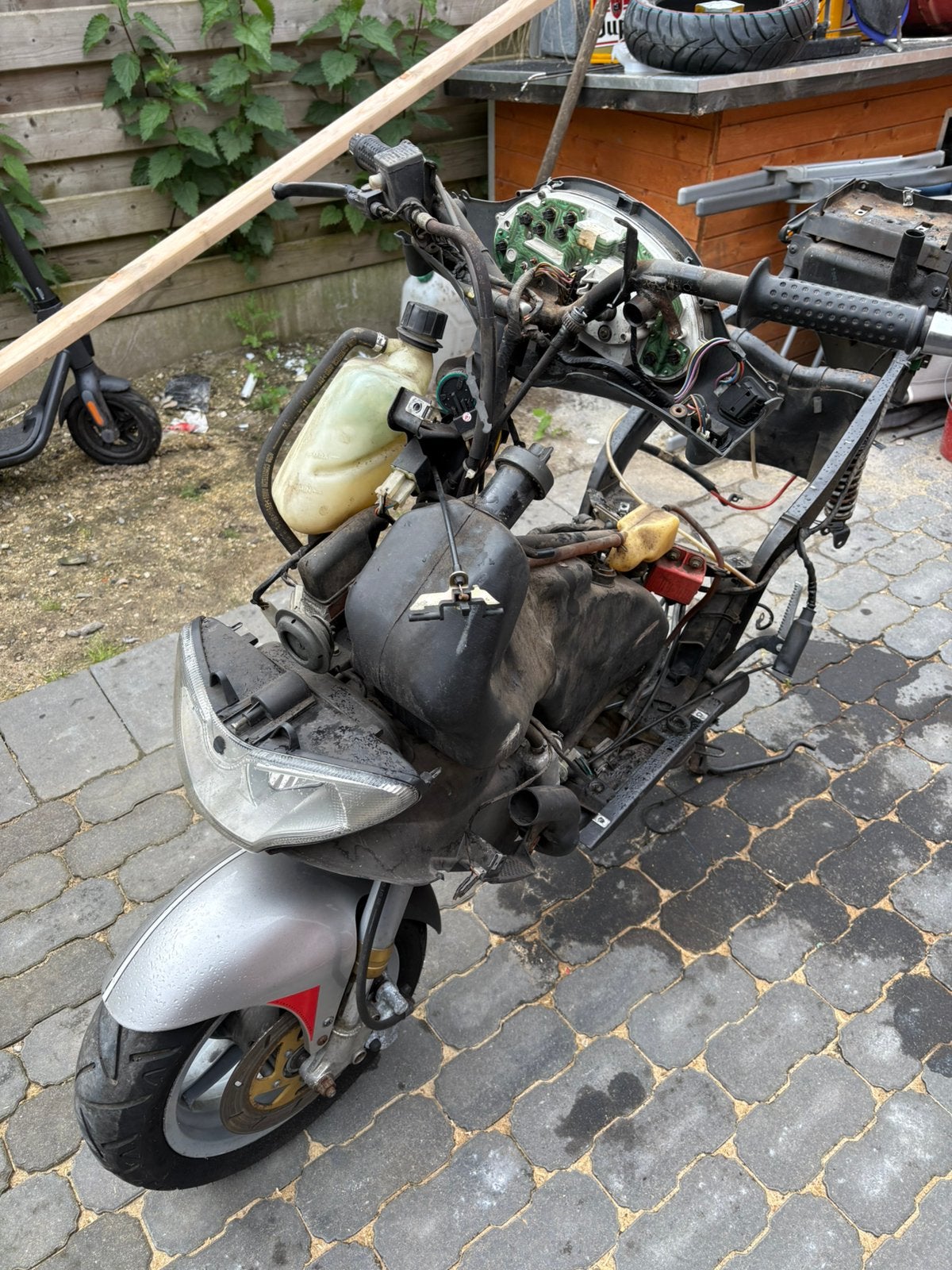 Allerlij gilera runner onderdelen, Ophalen