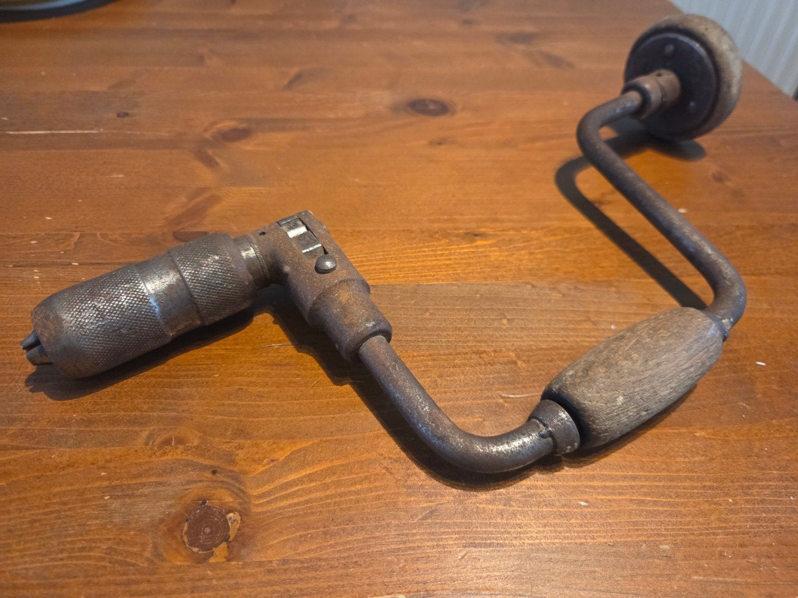 Antieke handboor - Vintage boor met houten handvat, Ophalen of Verzenden