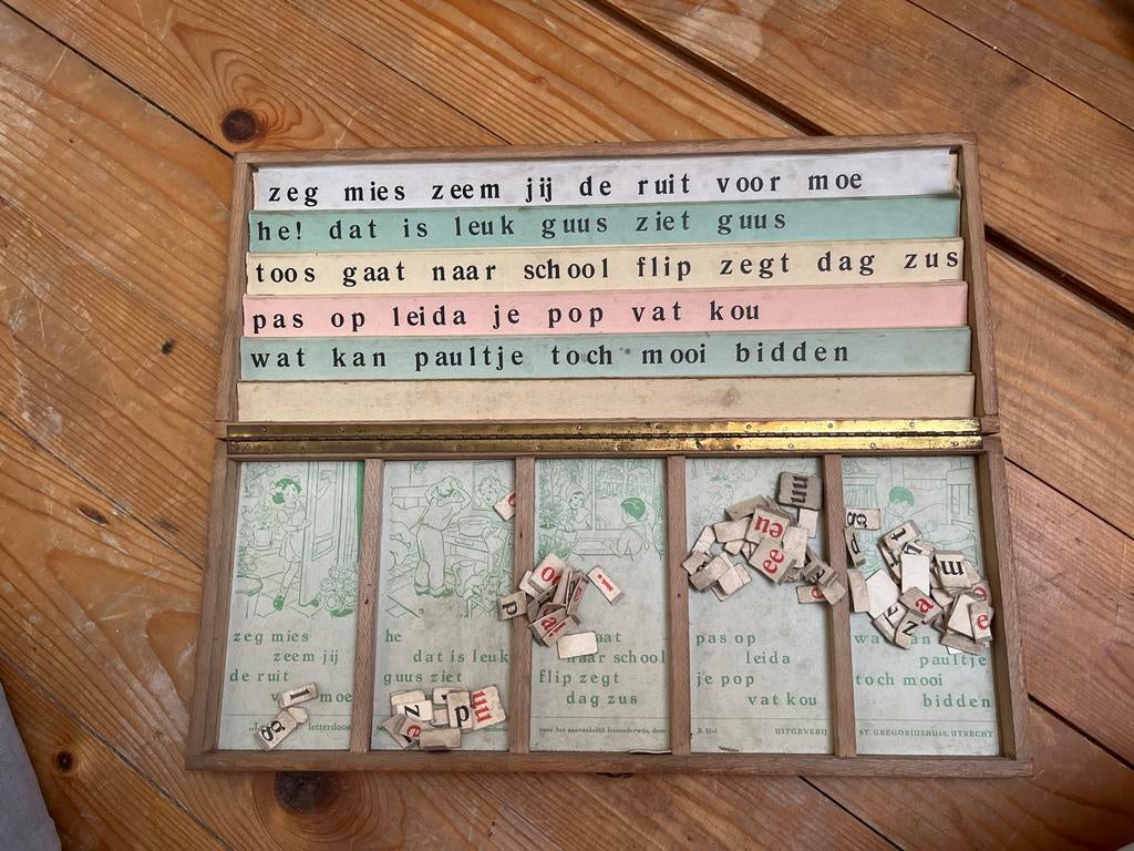 Vintage letterdoos met papieren letters, Ophalen of Verzenden, Gebruikt