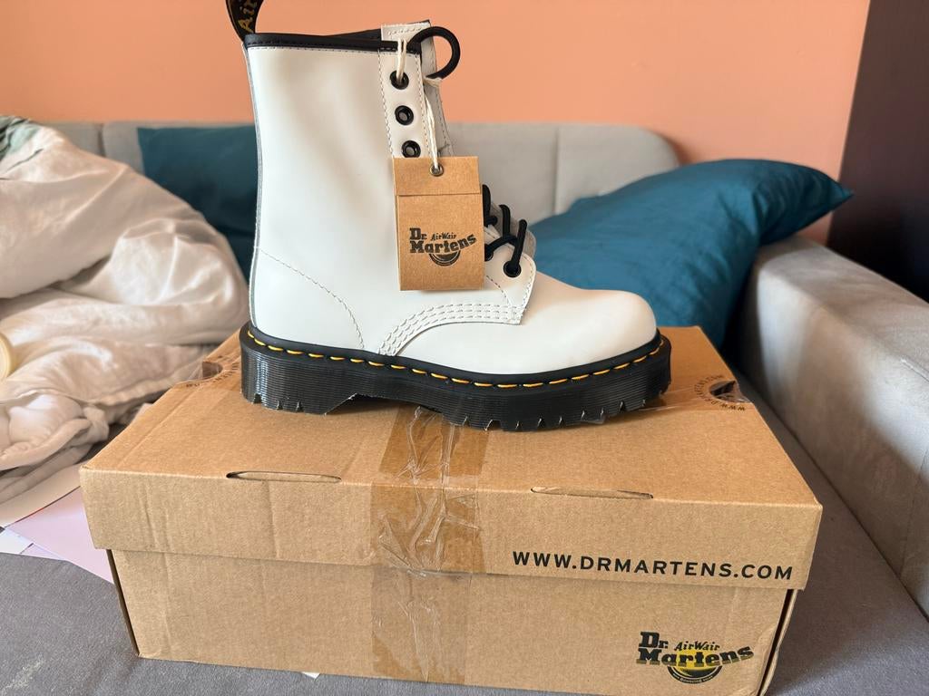 Dr. Martens Jadon Platform Boots Wit - Nieuw in doos, Ophalen of Verzenden, Nieuw, Wit, Lage of Enkellaarzen