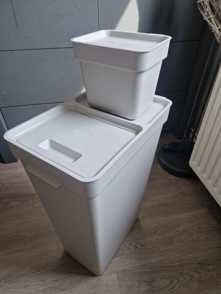 Hallbar luieremmer met wasnet, Ophalen, Zo goed als nieuw