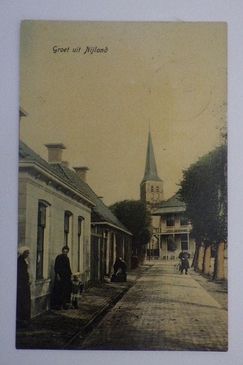 1910 NIJLAND kerk floddermuts vrouwen kind stempel Nijland, Ophalen, Voor 1920, Gelopen, Friesland