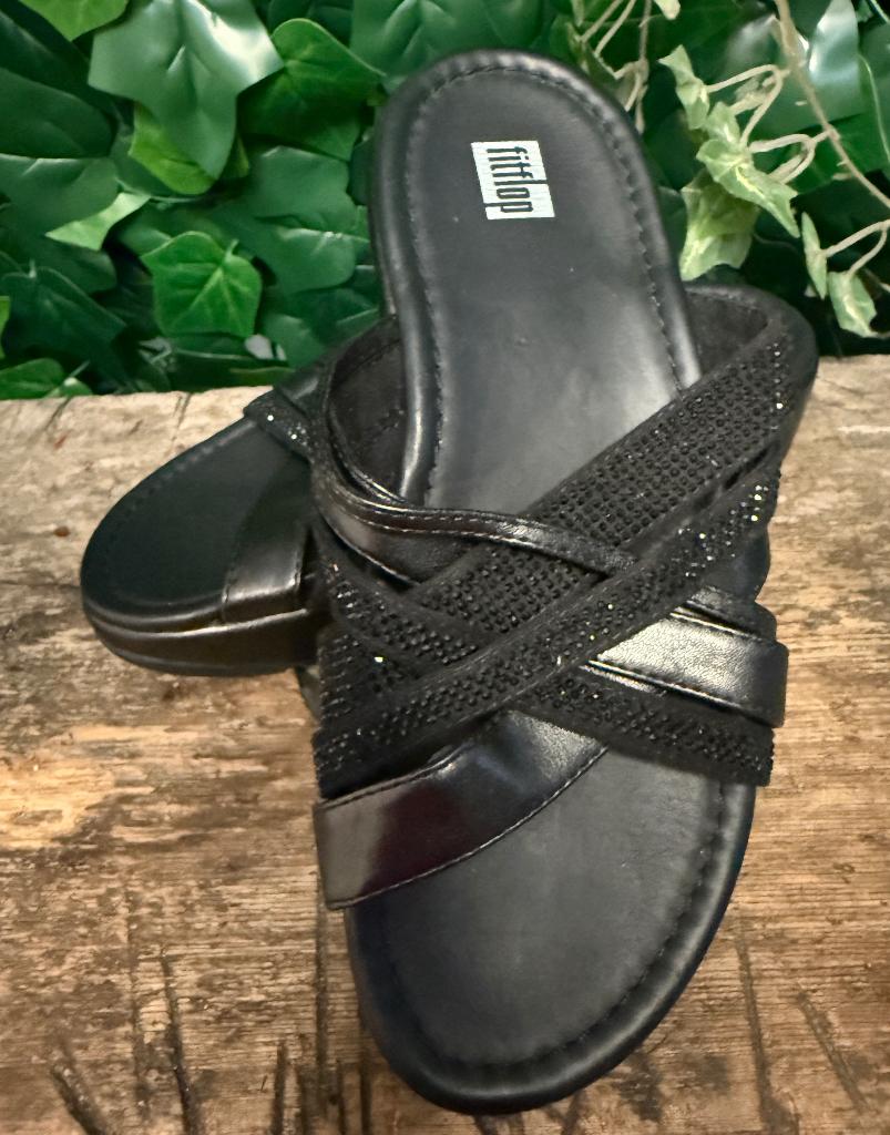 Nieuwe slippers van Fitflop maat 37, Zwart, Nieuw, Ophalen of Verzenden, Fitflop
