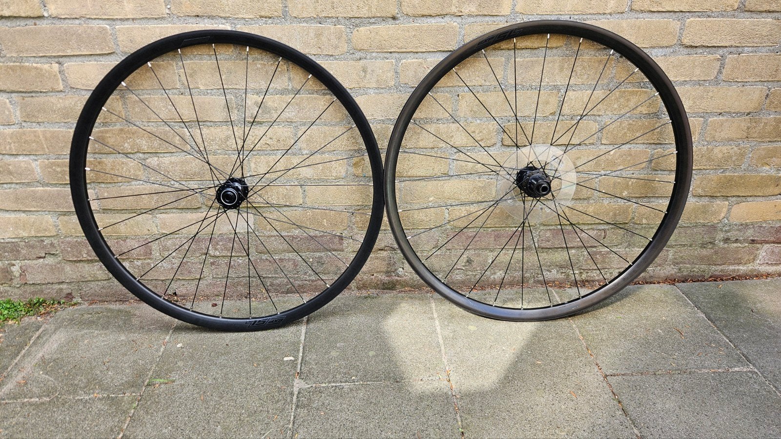 Merida Expert SLII wielset Jalco 622x23c disc + Maxxis band, Gebruikt, Merida, Aluminium, Racefiets