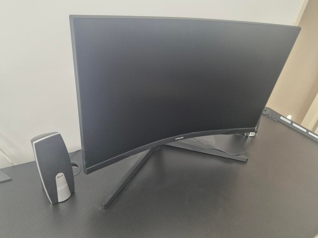 Samsung Odyssey G5 Curved 27” Gaming Monitor QHD 144Hz, Computers en Software, Monitoren, HDMI, 101 t/m 150 Hz, Curved, VA
