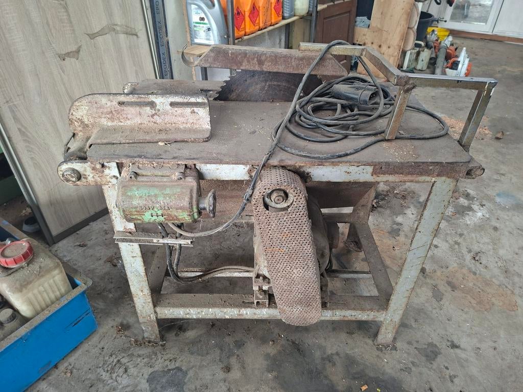 Robuuste Zaagtafel op Krachtstroom, Doe-het-zelf en Verbouw, Gereedschap | Zaagmachines, Ophalen, Gebruikt, Cirkelzaag, 70 mm of meer