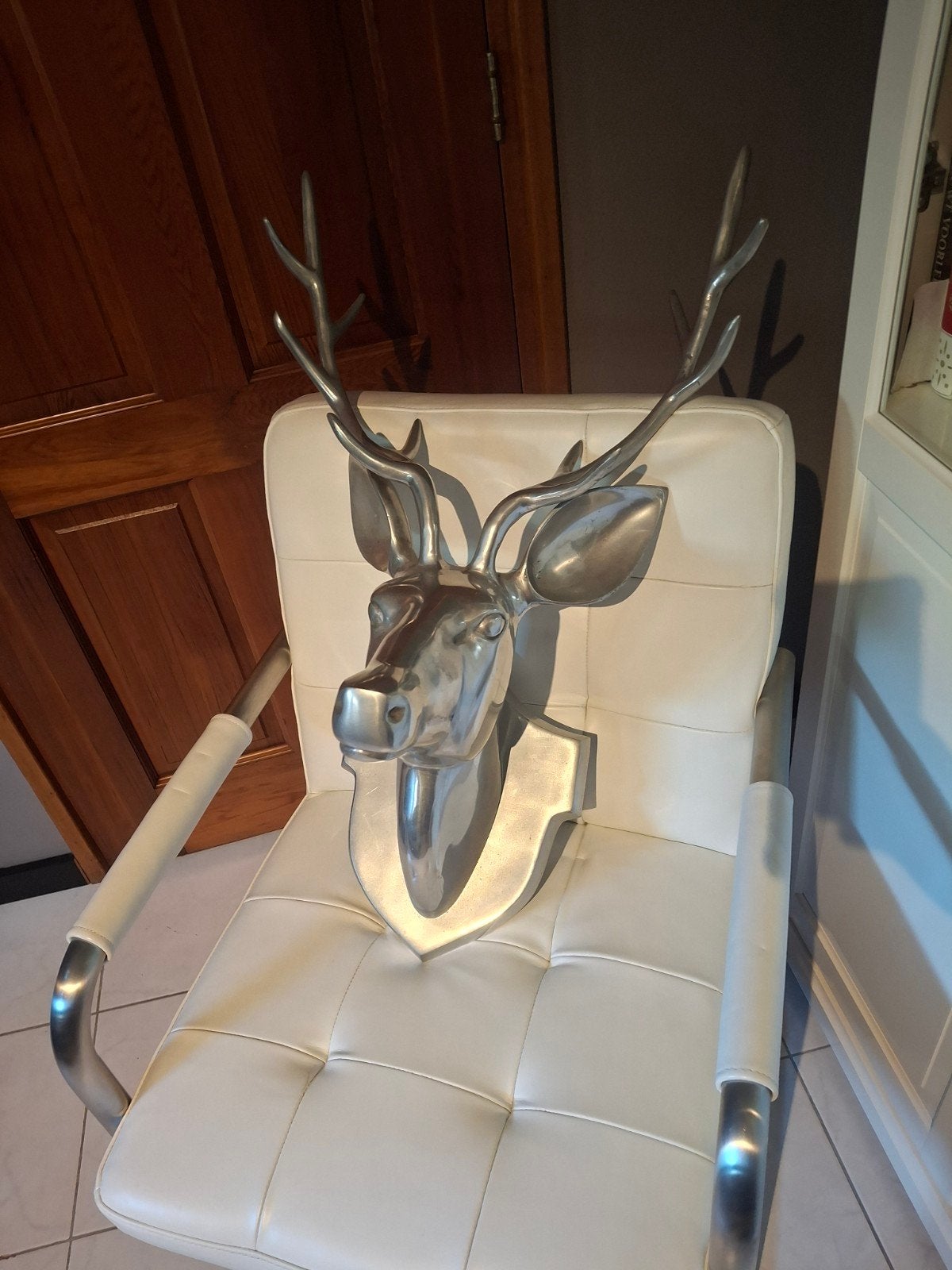 Grote aluminium hertenkop wanddecoratie, Ophalen, Gebruikt, Zilver, Metaal