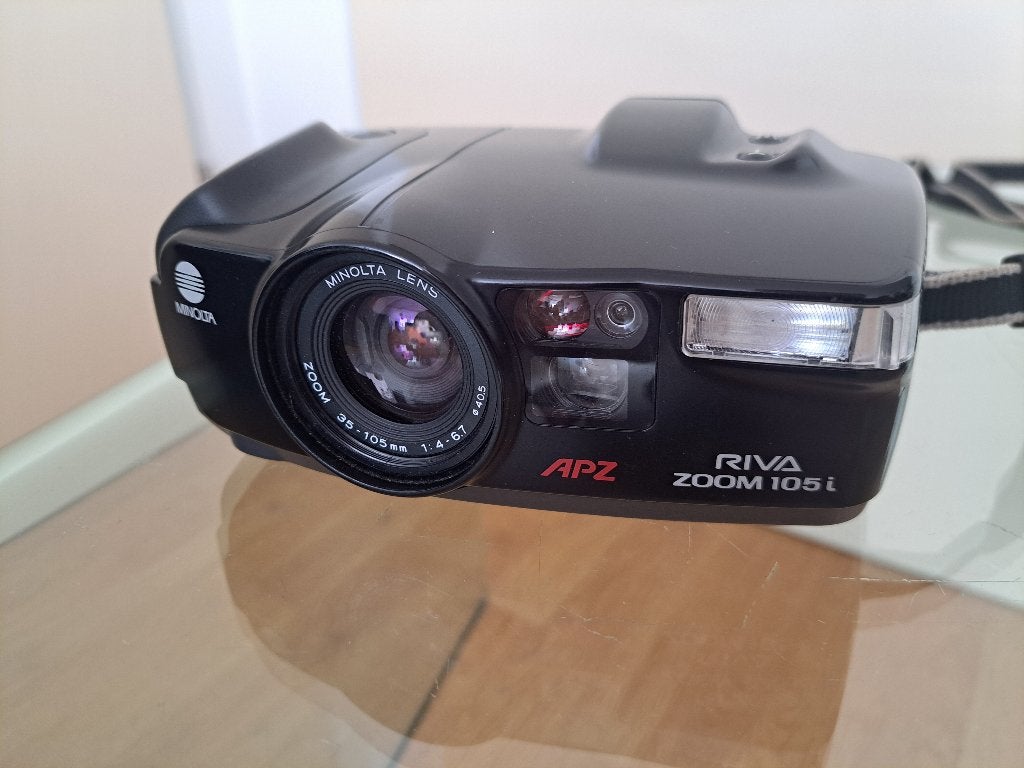 Minolta Riva Zoom 105i Compact Camera, Ophalen of Verzenden, Zo goed als nieuw, Compact, Minolta