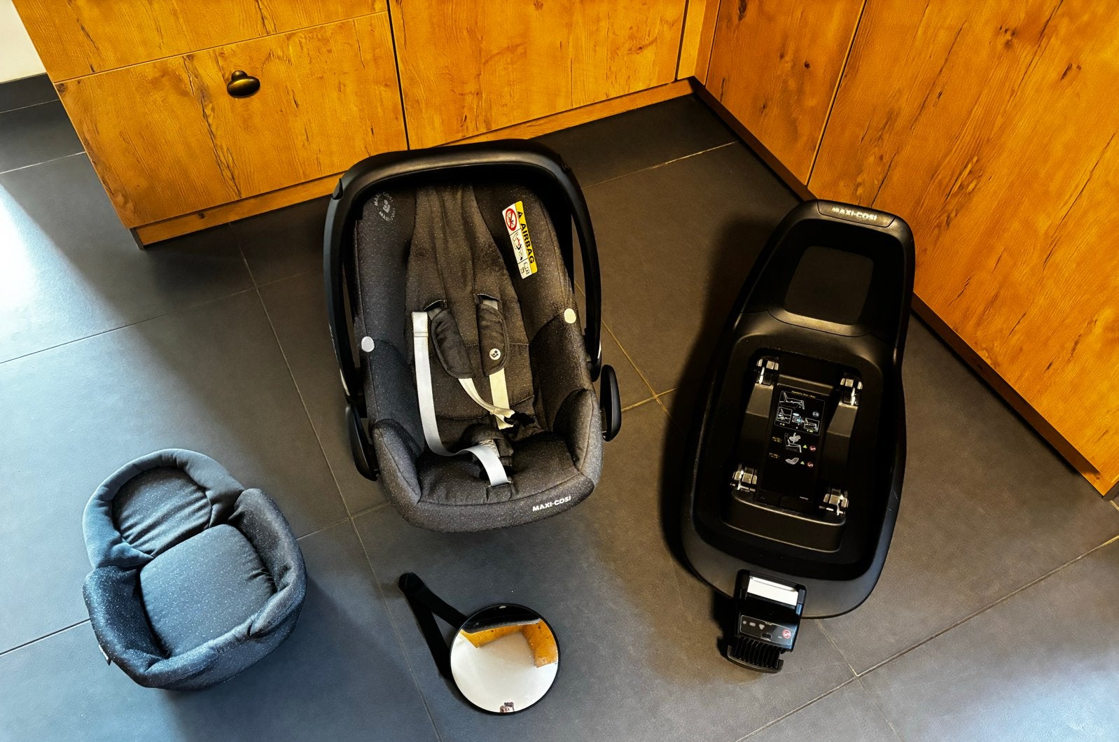 Maxi-Cosi Rock babyFix autostoel met spiegel, Kinderen en Baby's, Autostoeltjes, Ophalen, Gebruikt, Isofix, 0 t/m 13 kg