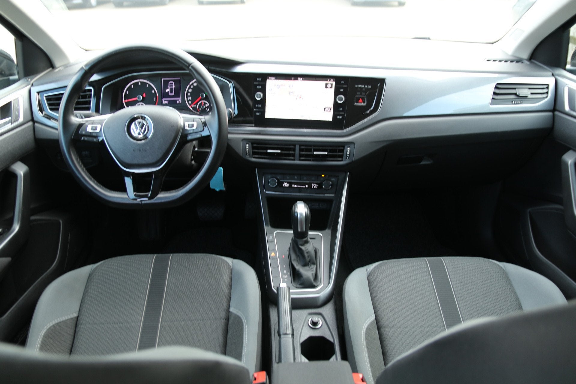 Volkswagen Polo 1.0 TSI Highline / Navi / Climate / Automaat, Gebruikt, Euro 6, Origineel Nederlands, Bedrijf