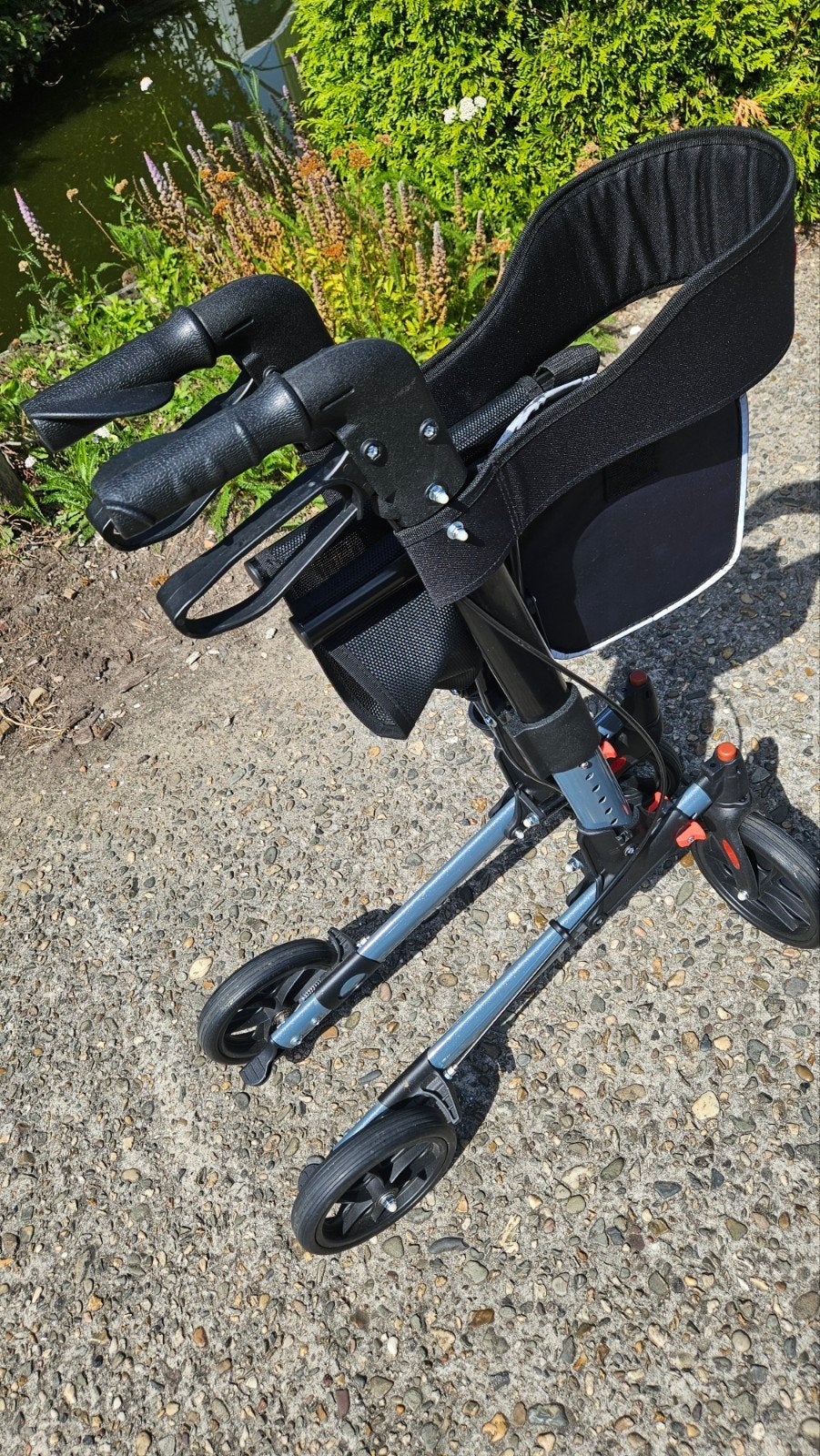 Opvouwbare lichtgewicht rollator, Ophalen, Inklapbaar, Zo goed als nieuw, Duwrolstoel