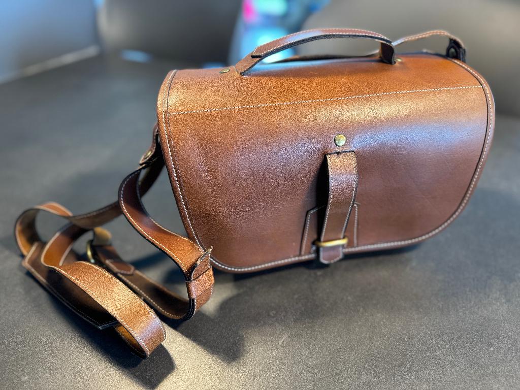 Fototas - Fogg Satchmo Satchel Havana in leer (voor Leica), Audio, Tv en Foto, Ophalen of Verzenden, Nieuw, Schoudertas, Overige merken