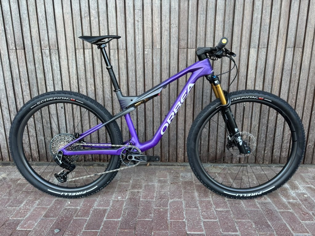 ORBEA OIZ M-PRO AXS 2027 ROYAL PLUM - DIAMOND BLACK, Overige merken, Fully, Nieuw, Ophalen of Verzenden