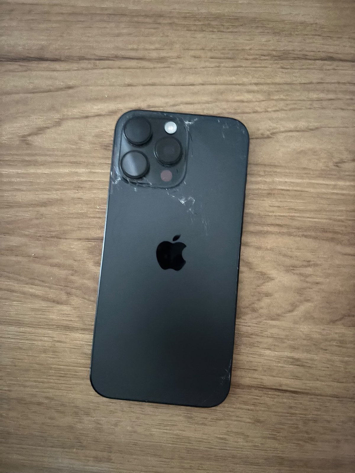 iPhone 16 Pro Max 256GB Zwart - Gebarsten Achterkant, Telecommunicatie, 256 GB, Gebruikt, Zwart, IPhone 16 Pro Max