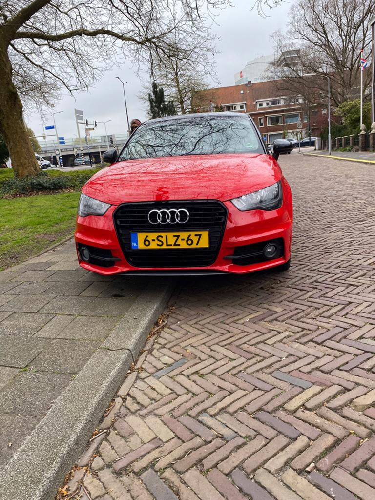 Audi A1 1.2 Tfsi 63KW 2014 Rood, Auto's, Audi, Voorwielaandrijving, Zwart, 4 cilinders, 4 stoelen