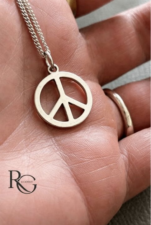 Zilveren Peace Hanger 925 – incl. ketting, Nieuw, Ophalen of Verzenden, Kruis of Symbool, Zilver