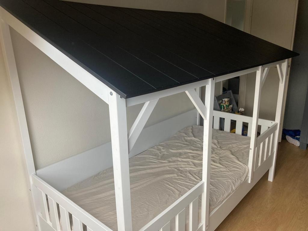 Kinderbed met dak - 80x200 cm - Goede staat, Kinderen en Baby's, Kinderkamer | Bedden, Ophalen, Gebruikt, 70 tot 85 cm, Matras