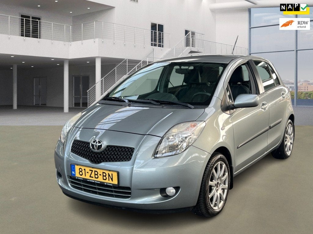 Toyota Yaris 1.3 VVTi Sol| Automaat|Airco|Leder|Weinig gelop, Auto's, Dealer onderhouden, 4 cilinders, Bedrijf, 1298 cc