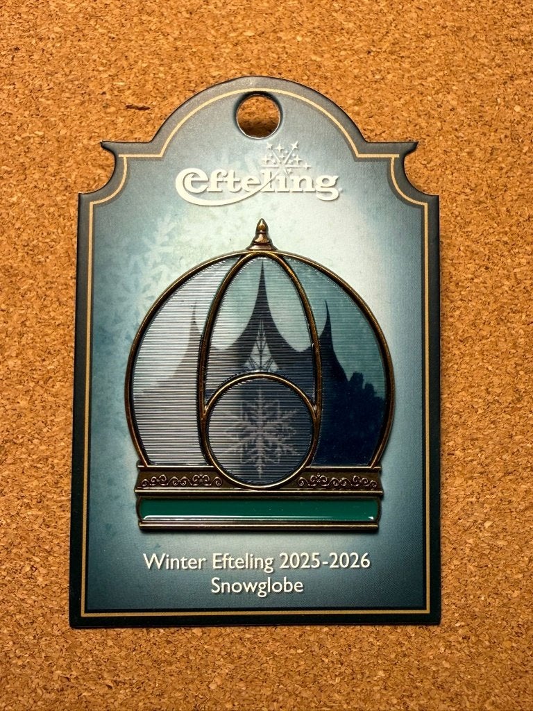 Efteling Pin | Winter Efteling Snowglobe 2025-2026 | EPP 495, Verzenden, Nieuw, Button of Speldje