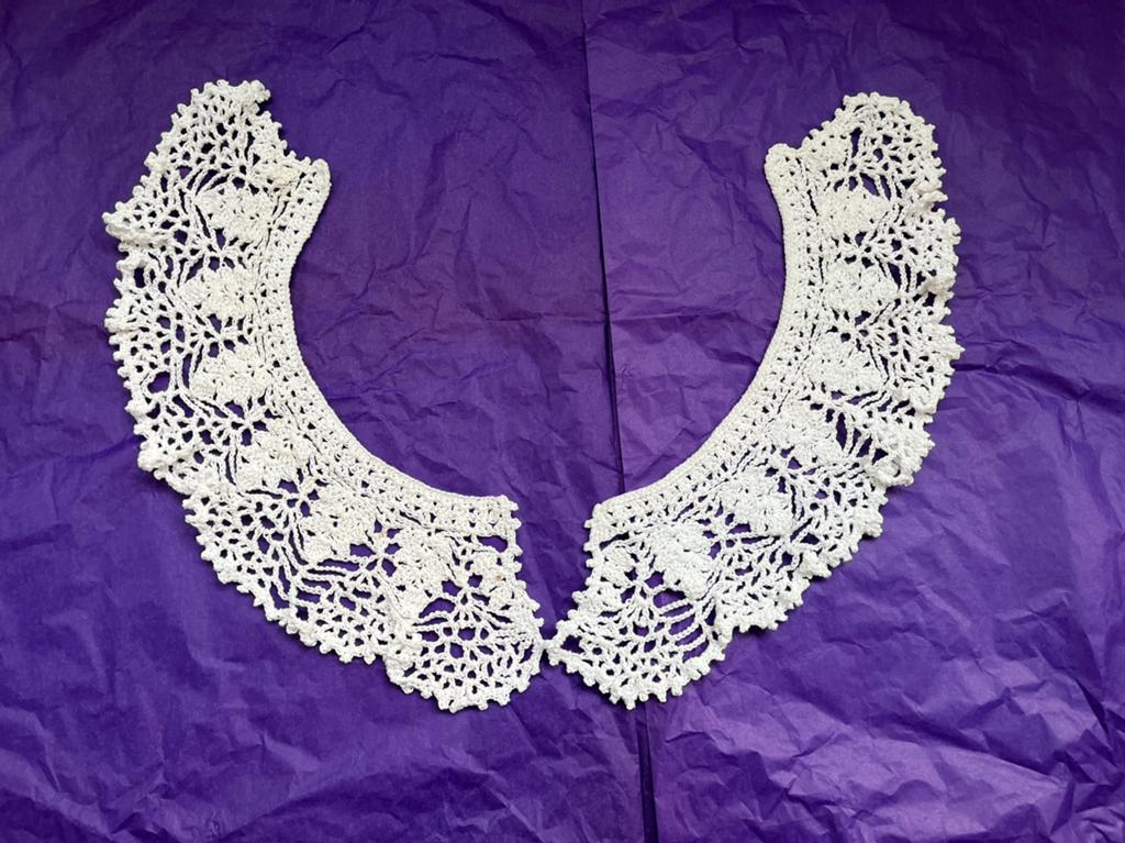 Wit kanten kraagje voor vestje (twee delen). Nieuw., Kleding | Dames, Ophalen of Verzenden, Nieuw