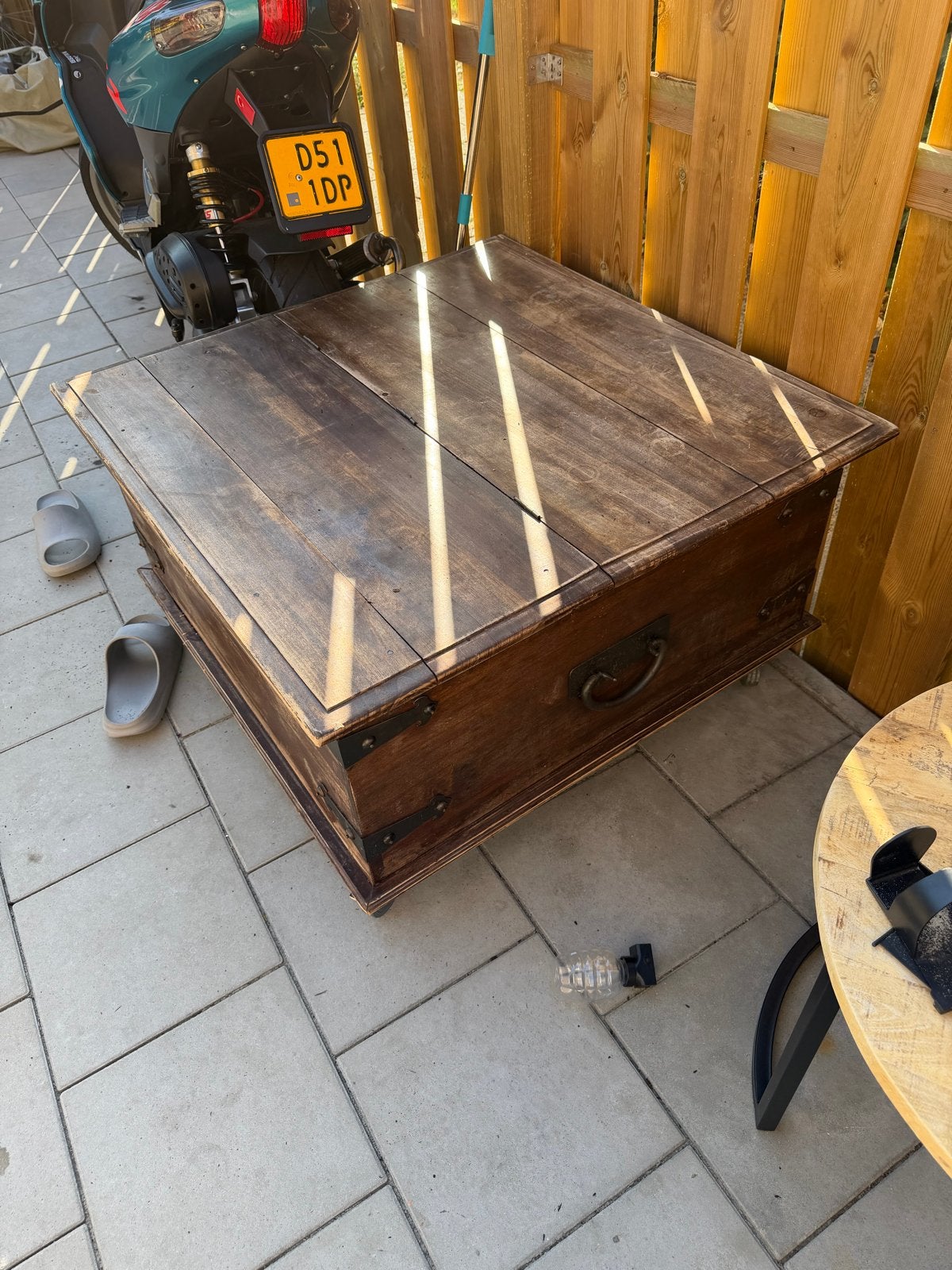 Antieke houten kist/salontafel met opbergruimte, Ophalen, Gebruikt, 50 tot 100 cm, 75 tot 100 cm