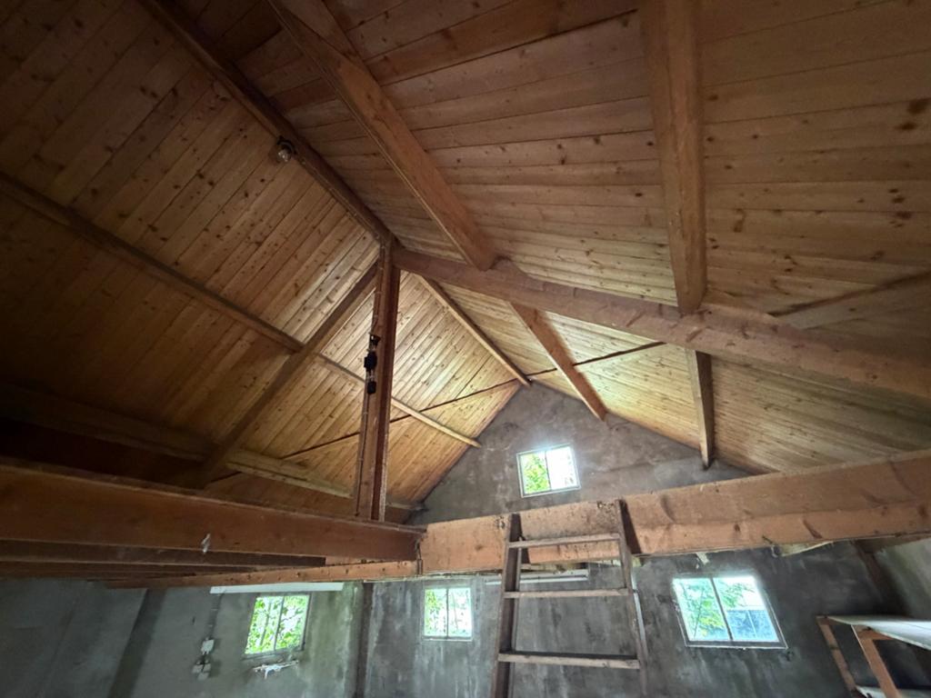 Haaard stookhout  planken balken van vloer en dakconstructie, Tuin en Terras, Haardhout, 6 m³ of meer, Ophalen, Overige houtsoorten